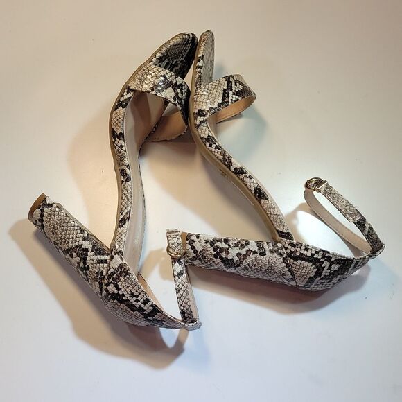 BELLA MARIE SHIRLEY PYTHON ANIMAL PRINT DESIGN BLOCK OPEN TOE ANKLE STRAP SANDAL - Picture 11 of 15
